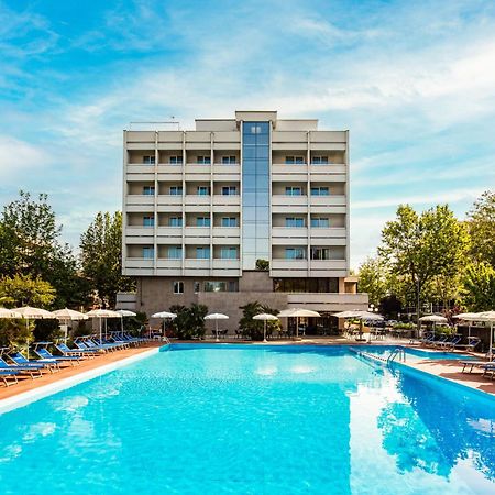 Hotel Ambasciatori Cesenatico Esterno foto