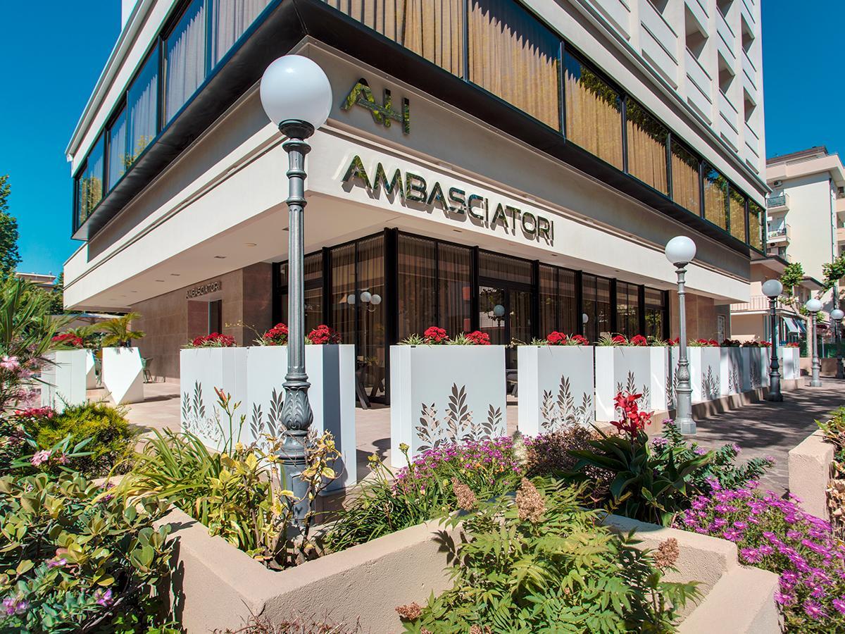 Hotel Ambasciatori Cesenatico Esterno foto